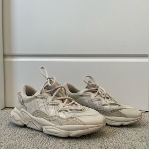Adidas OZWEEGO Sneakers | Women Size 8
